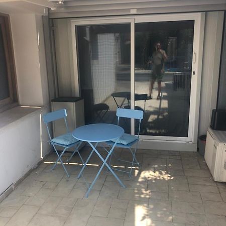 Cozy Studio In Town Center Лимасол Экстерьер фото